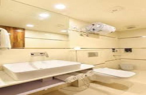jet fox by aero view hotel delhi airport