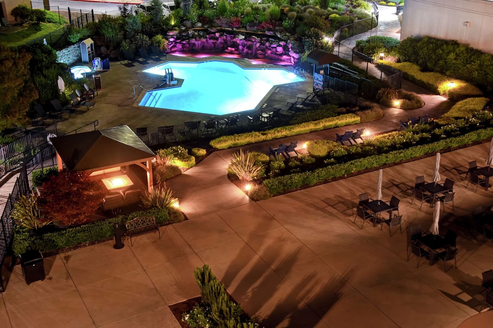 doubletree by hilton hotel pleasanton at the club