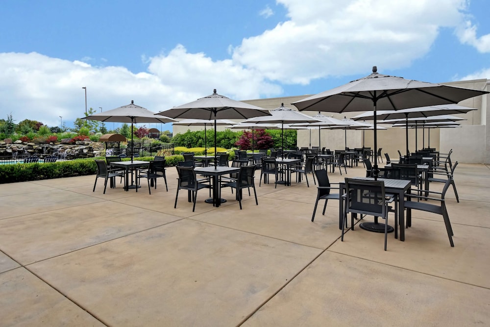 doubletree by hilton hotel pleasanton at the club