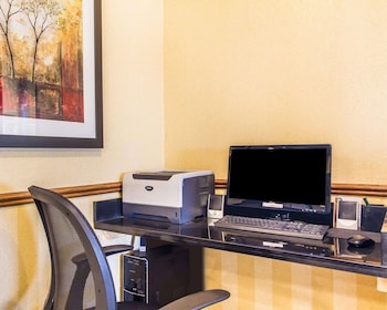 quality inn pontiac