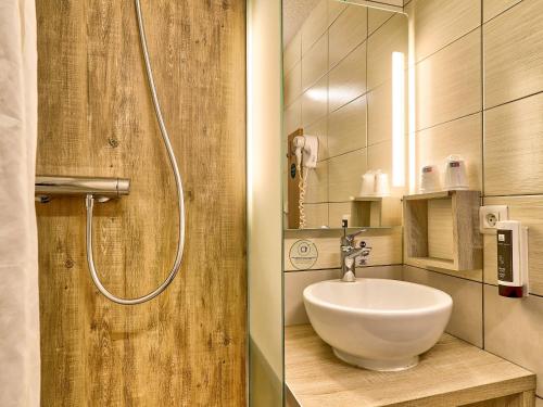 hotel arena clermont ferrand