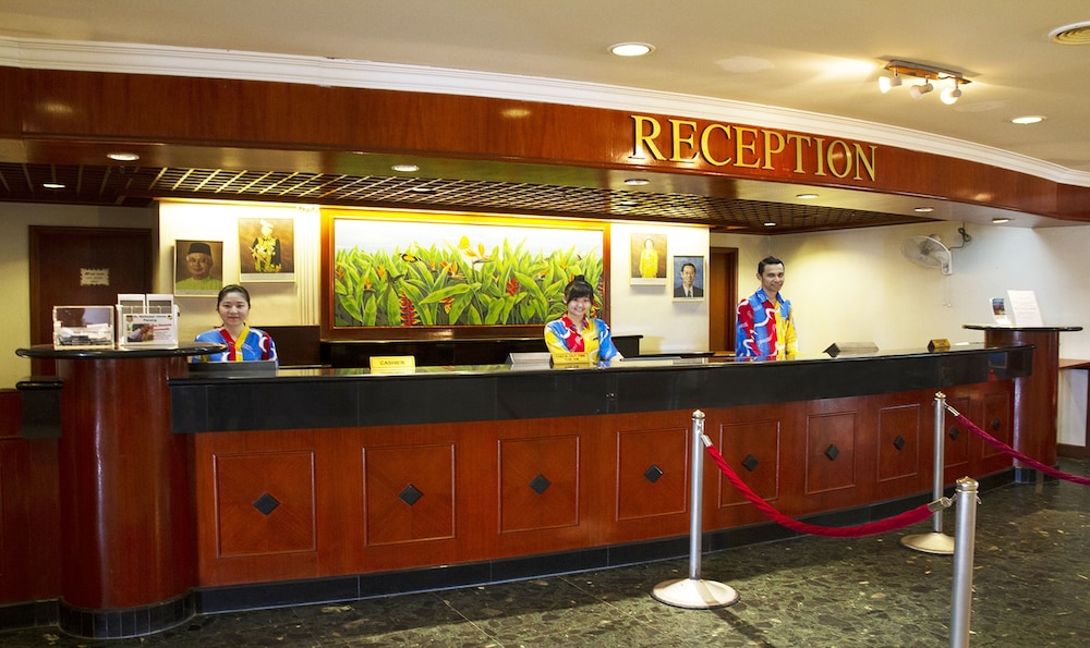 rainbow paradise beach resort