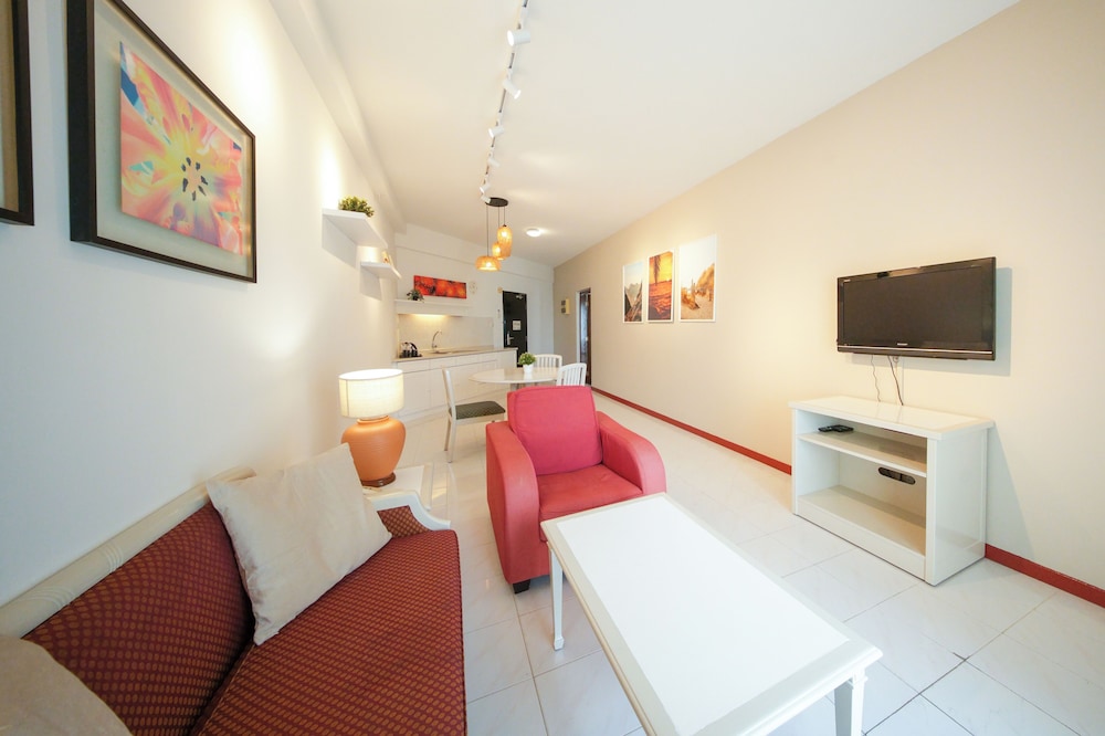 rainbow paradise beach resort