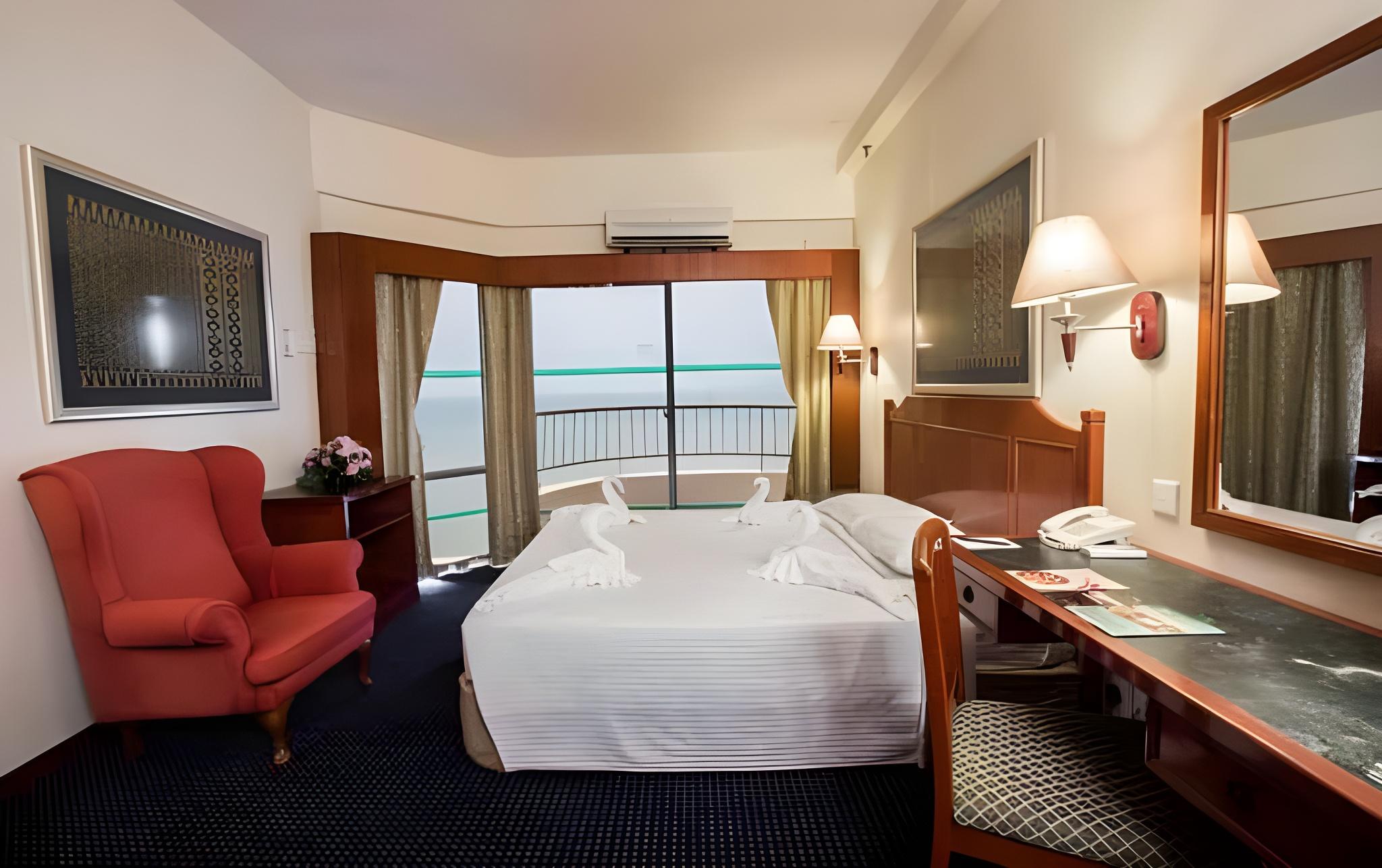 rainbow paradise beach resort