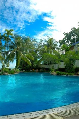 rainbow paradise beach resort