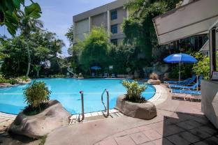 rainbow paradise beach resort