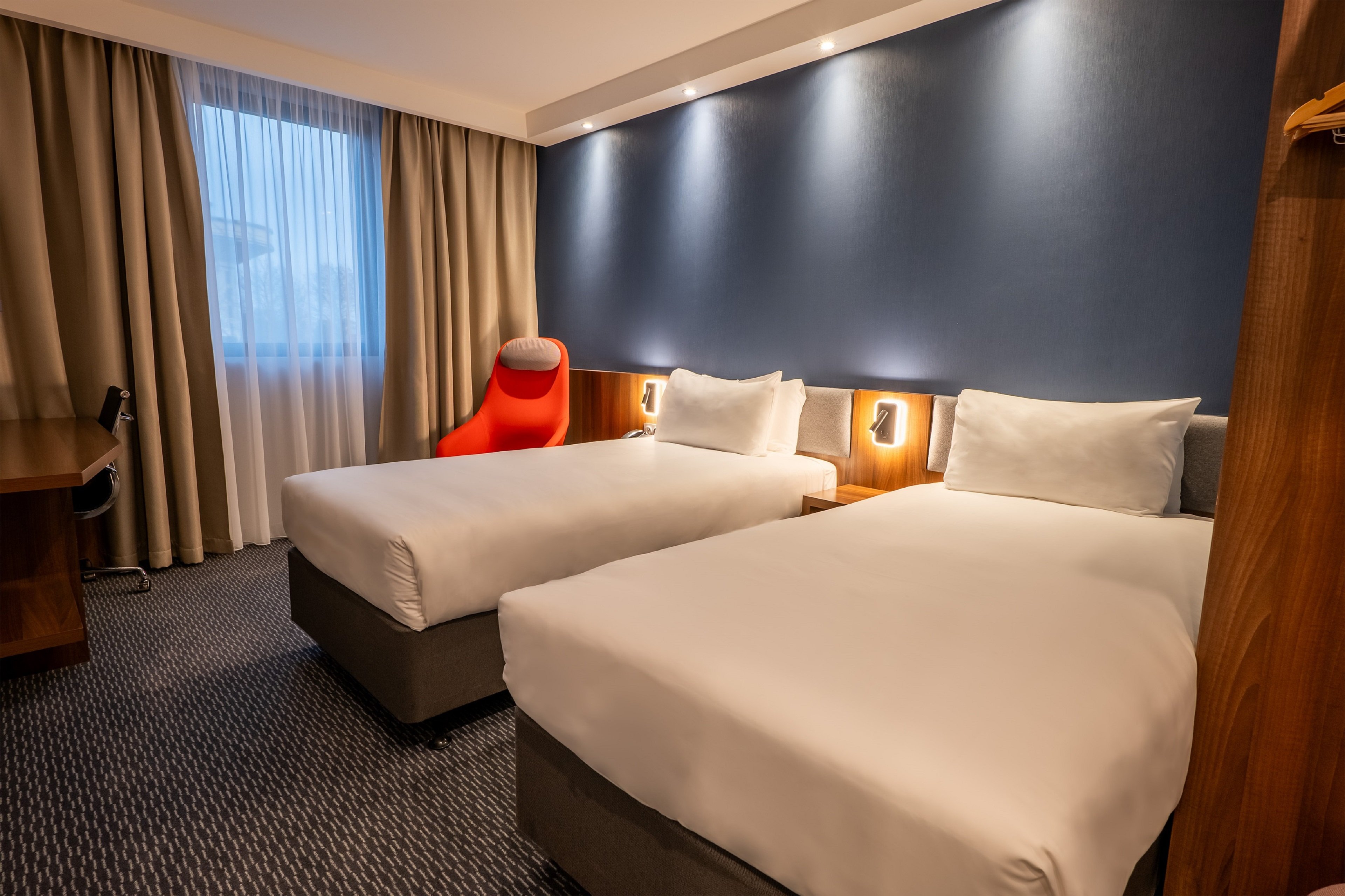 holiday inn express dijon by ihg