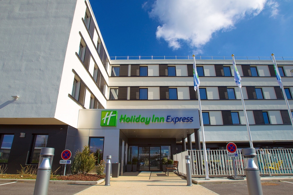 holiday inn express dijon by ihg