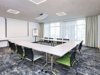 novotel poznan malta