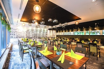 novotel poznan malta
