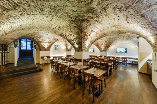 archibald at the charles bridge