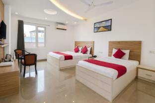 hotel good luck by jmd group