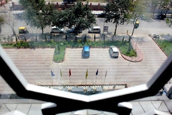 goldenpalms hotel and spa delhi