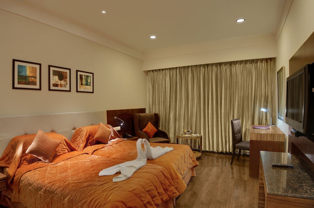 goldenpalms hotel and spa delhi