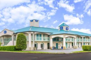 Baymont By Wyndham Gallatin,Nashville>>Gallatin,3 star