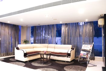 clarks collection bhavnagar