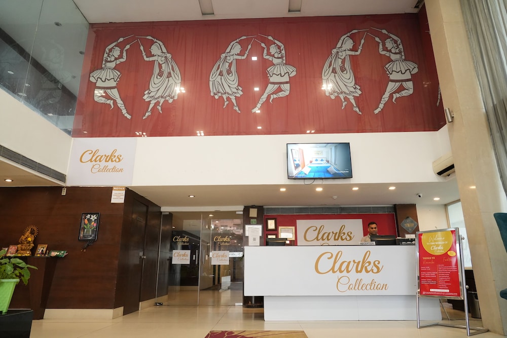 clarks collection bhavnagar