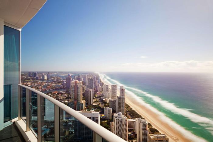 hilton surfers paradise hotel and residences