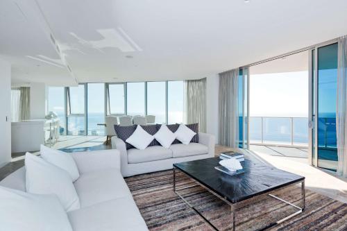 hilton surfers paradise hotel and residences