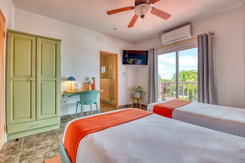 bocas paradise hotel and restaurant