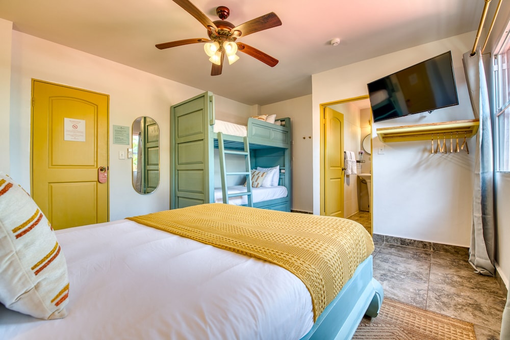 bocas paradise hotel and restaurant