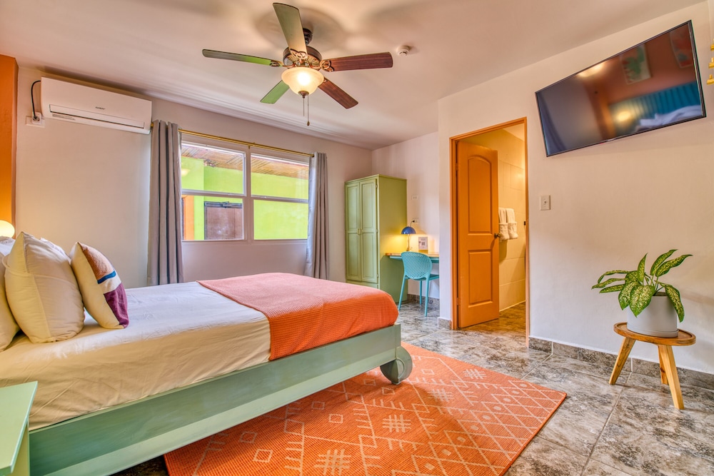 bocas paradise hotel and restaurant