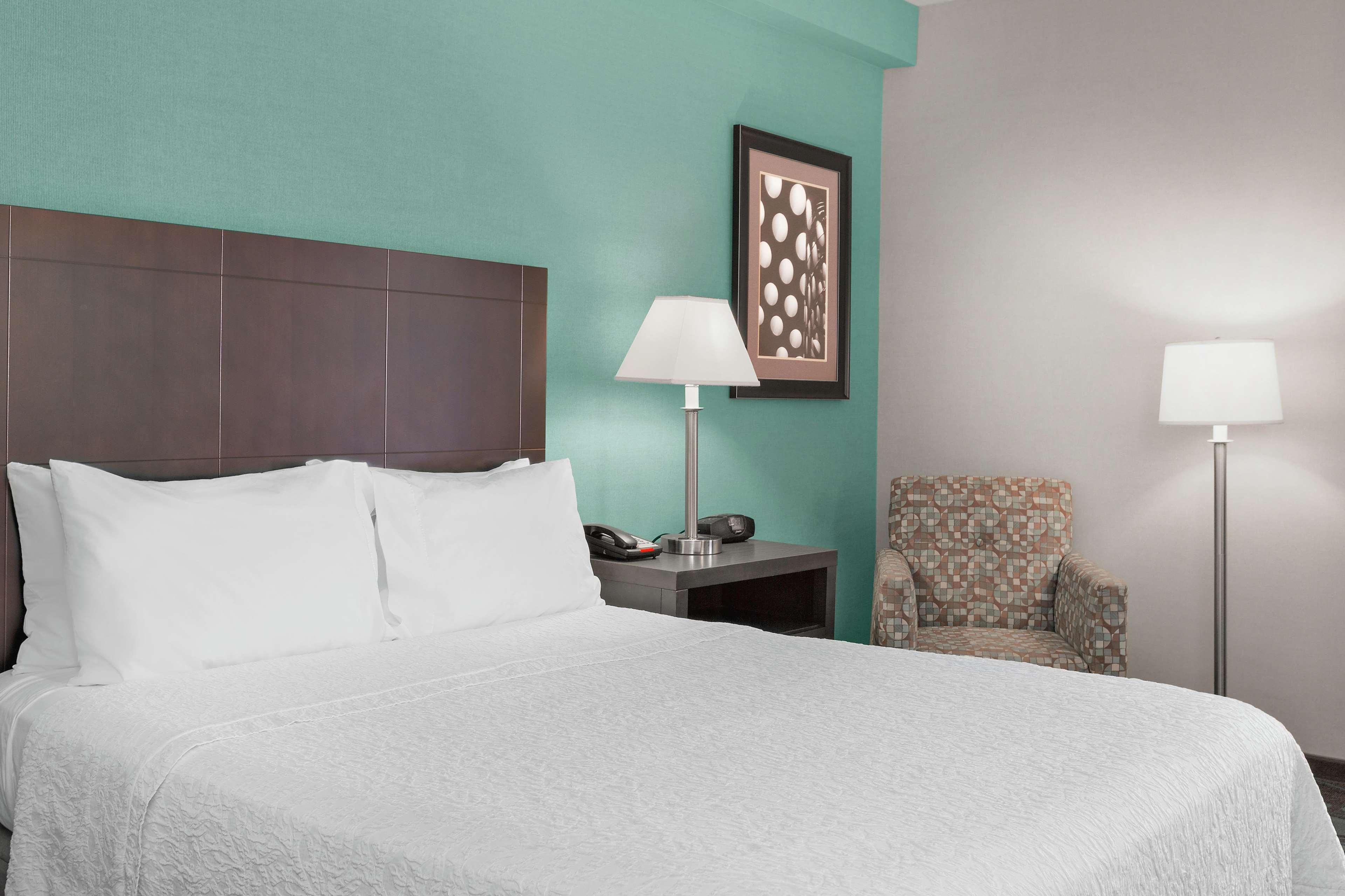 spark by hilton bakersfield central