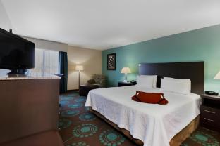 spark by hilton bakersfield central
