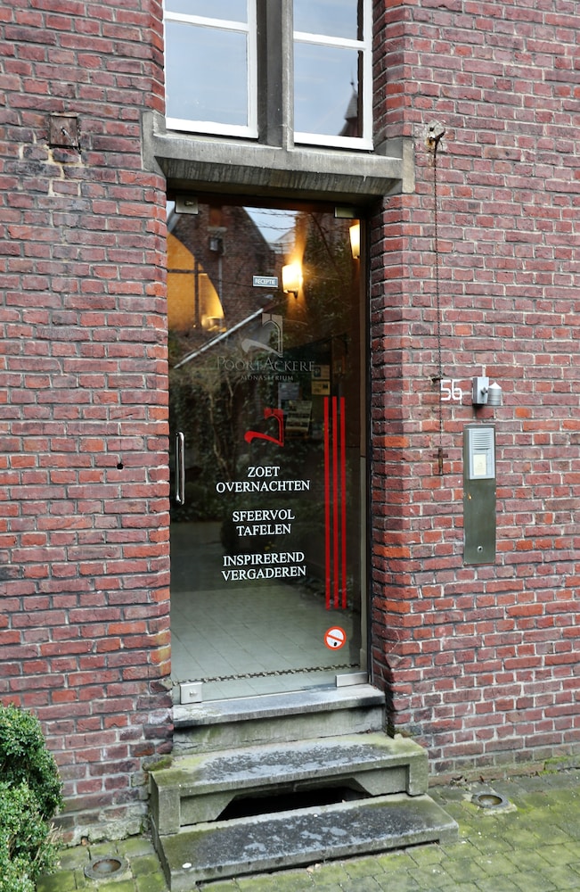 monasterium poortackere