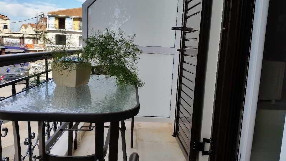 lefkada center apartments