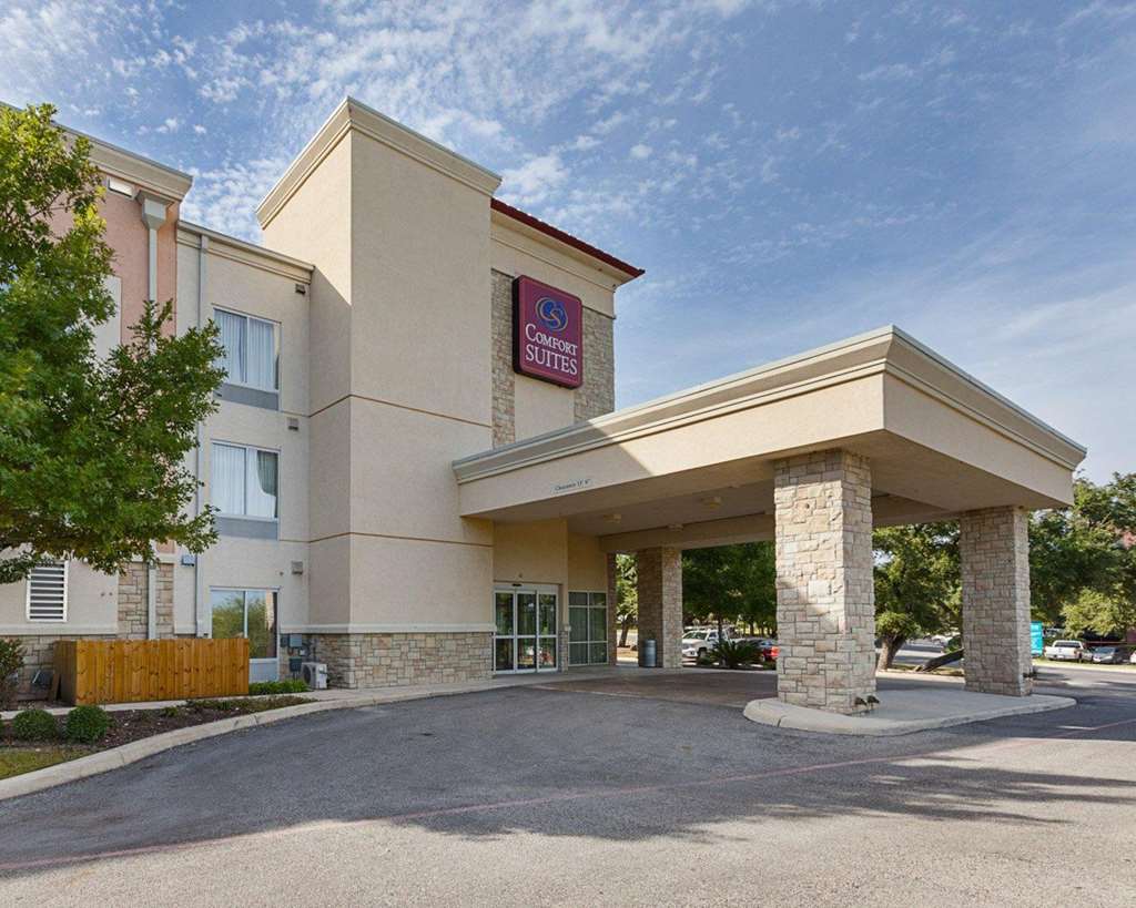 comfort suites medical center near six flags