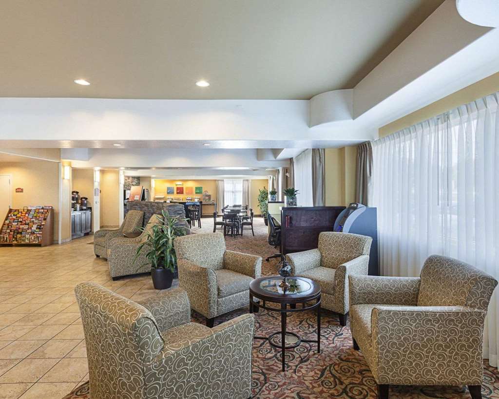 comfort suites medical center near six flags