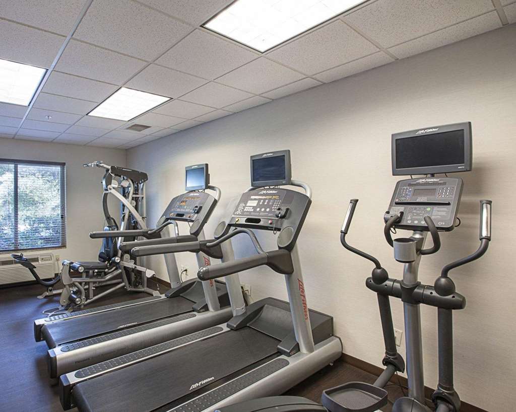 comfort suites medical center near six flags