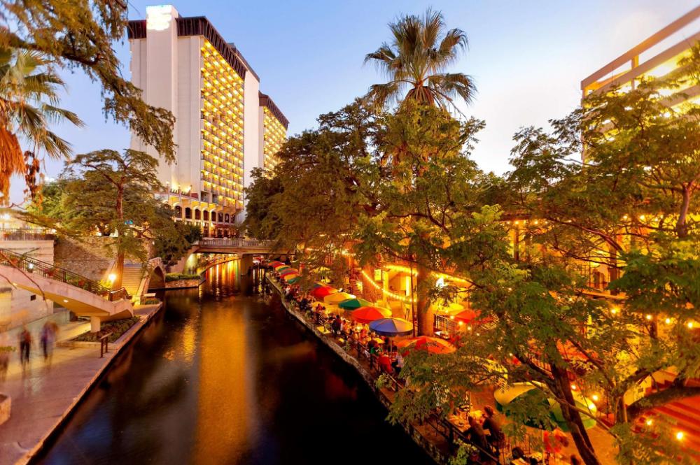 hilton palacio del rio