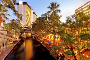 Hilton Palacio Del Rio,San Antonio>>Bexar County,4 star