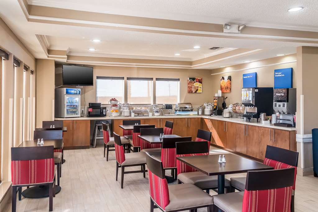 comfort inn near frost bank center