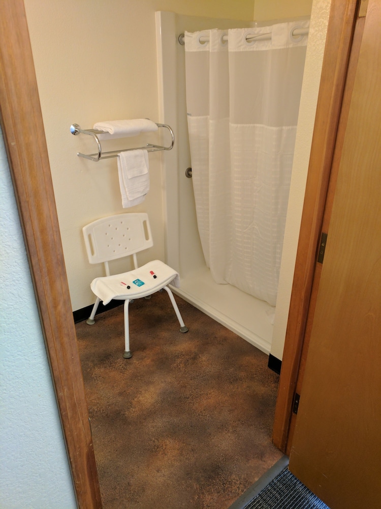 travelodge by wyndham three forks