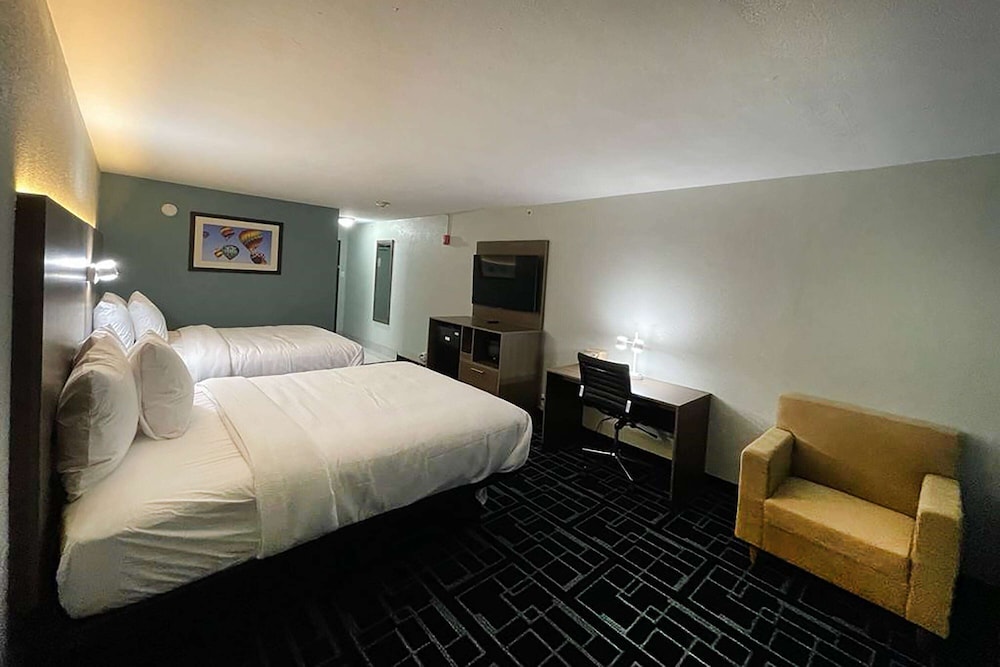 baymont by wyndham east ridge