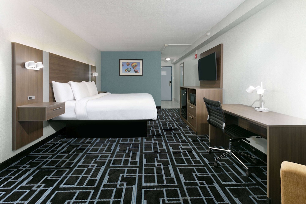 baymont by wyndham east ridge