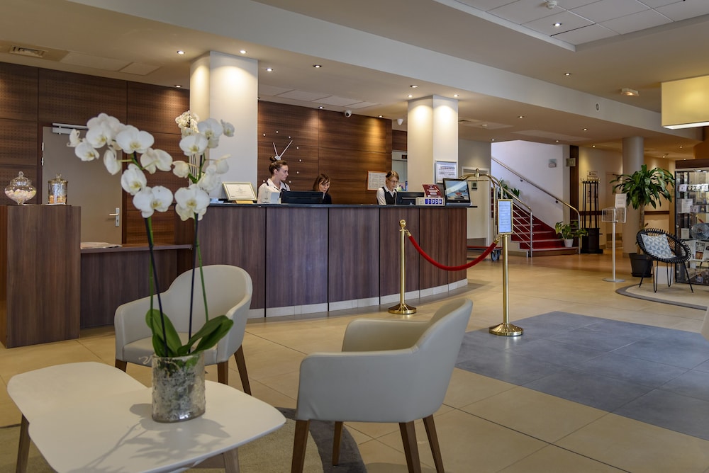 best western plus ajaccio amiraute hotel and residence