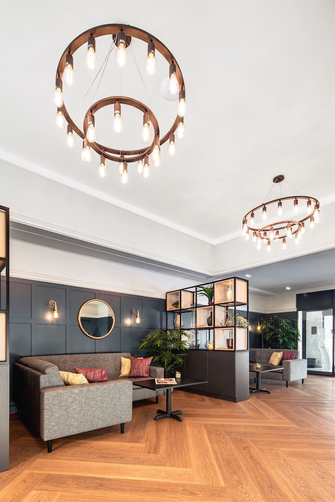 the waterfront hotel spa and golf