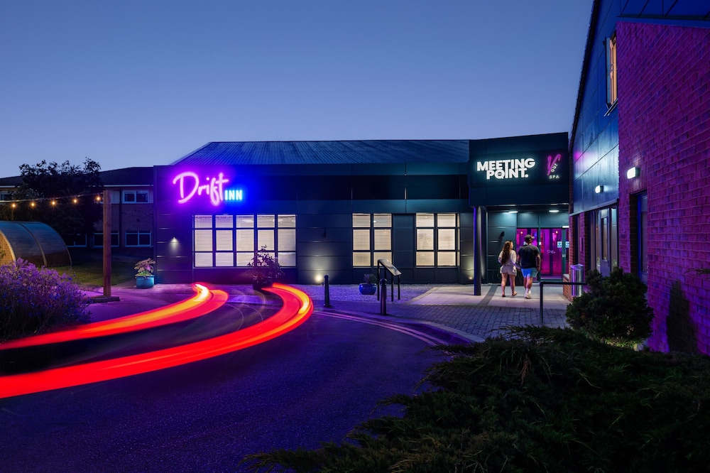 the waterfront hotel spa and golf