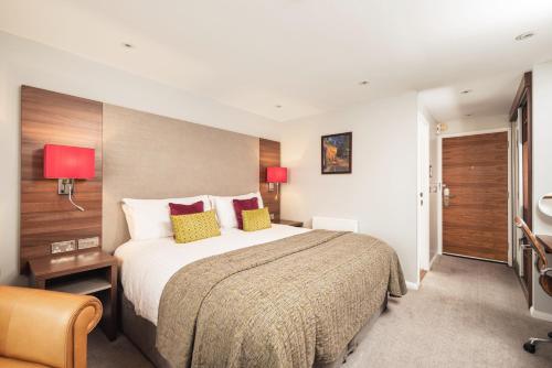 the waterfront hotel spa and golf