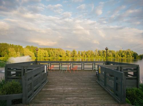 the waterfront hotel spa and golf