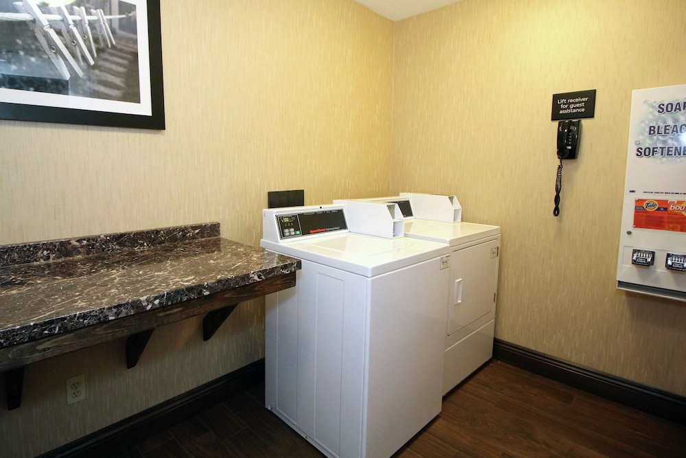 hampton inn sandusky central