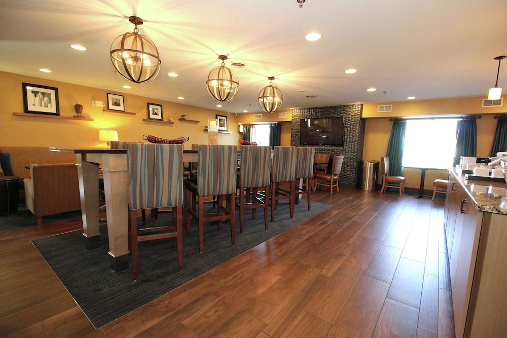 hampton inn sandusky central