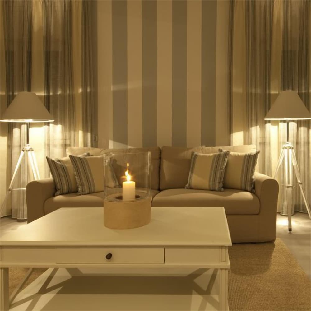 cubo apartments