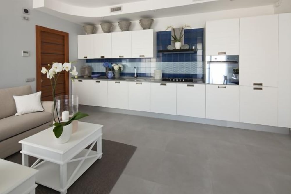 cubo apartments