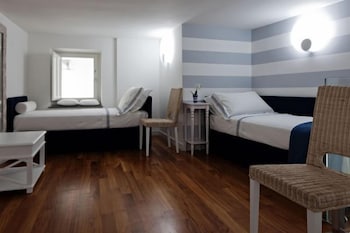 cubo apartments