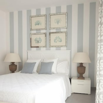 cubo apartments